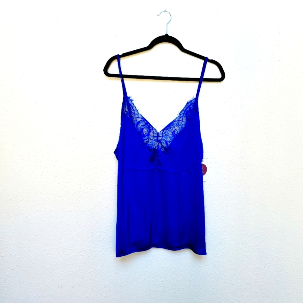 NWT SOCIAL GRACE Women's Size Large Blue Lace Spaghetti Strap Cami/Tank